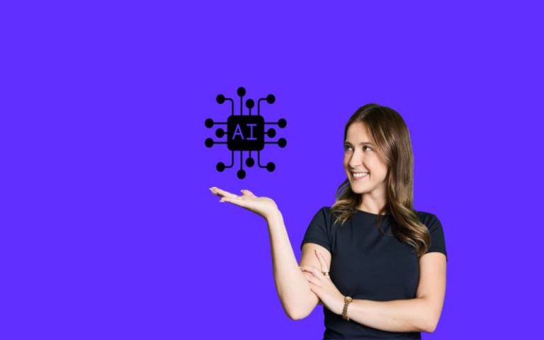 Discover the top 5 ways AI is transforming small businesses. From automating tasks to enhancing customer service and improving decision-making