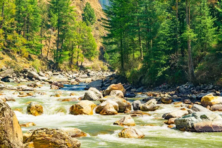 Mountain Travel Guide for Adventure and Scenic Beauty